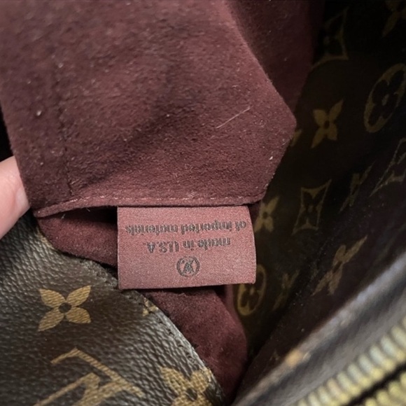 Authentic Louis Vuitton Montaigne MM - Picture 7 of 15